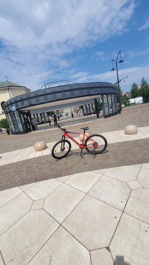 Flux Studios Apart 2 Oradea Eksteriør billede
