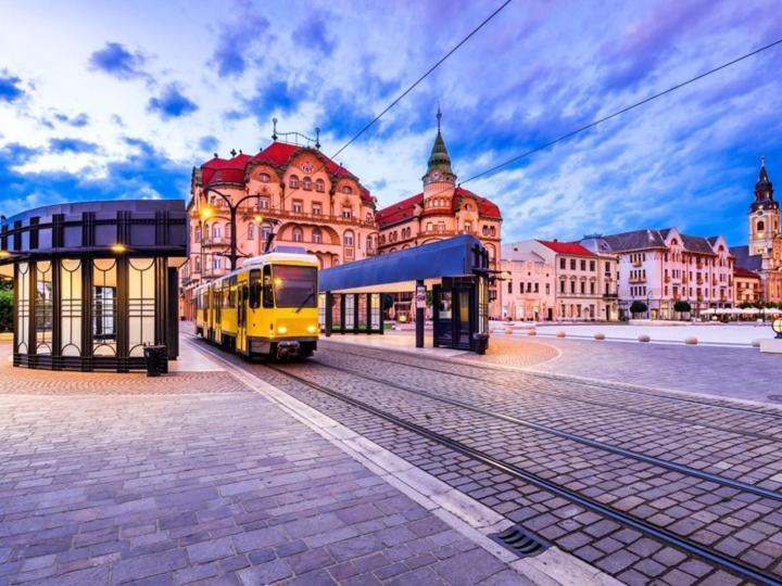 Flux Studios Apart 2 Oradea Eksteriør billede